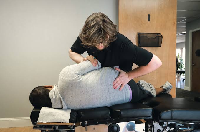 How Chiropractors Help Improve Everyday Mobility And Physical Comfort